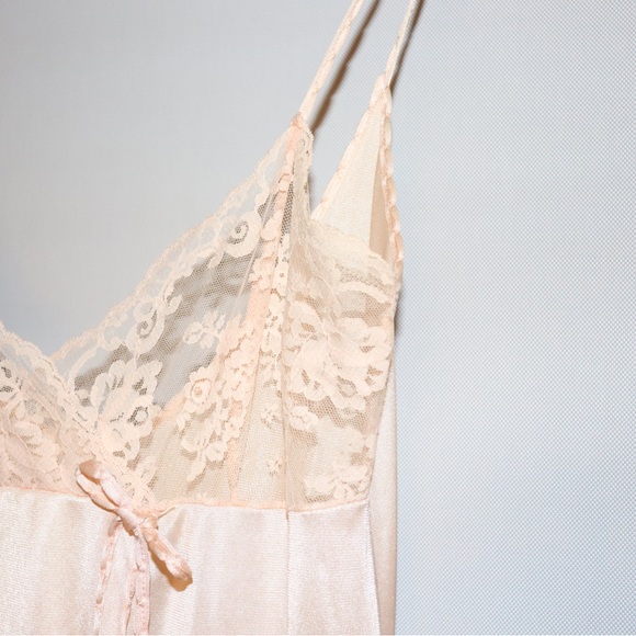 1960's Hand dyed Canadian Wonderbra maxi Nightgown/dress. sized Medium - Picture 2 of 3